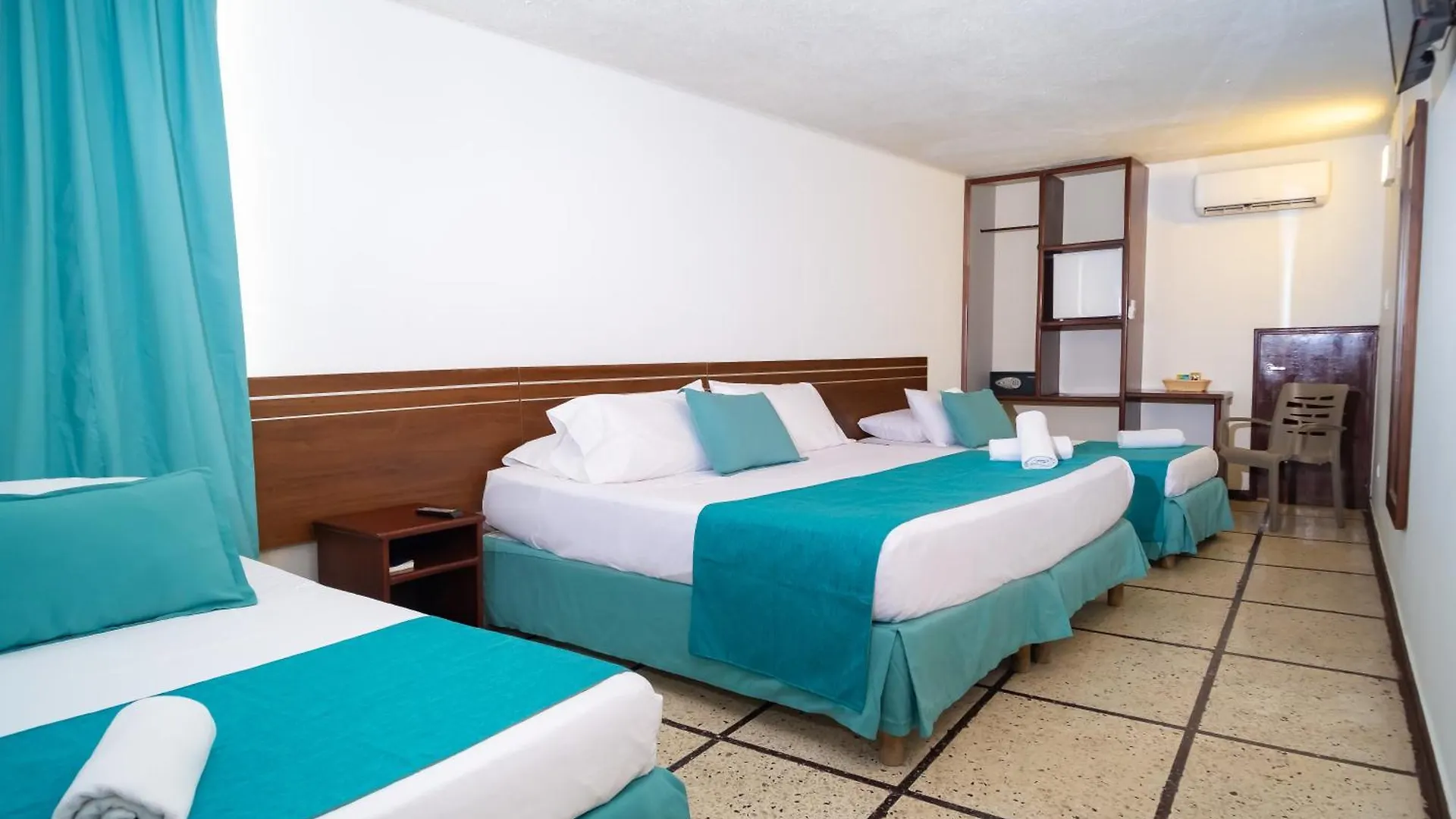 ***  Hotel Portobelo Convention Center San Andres  Colombia